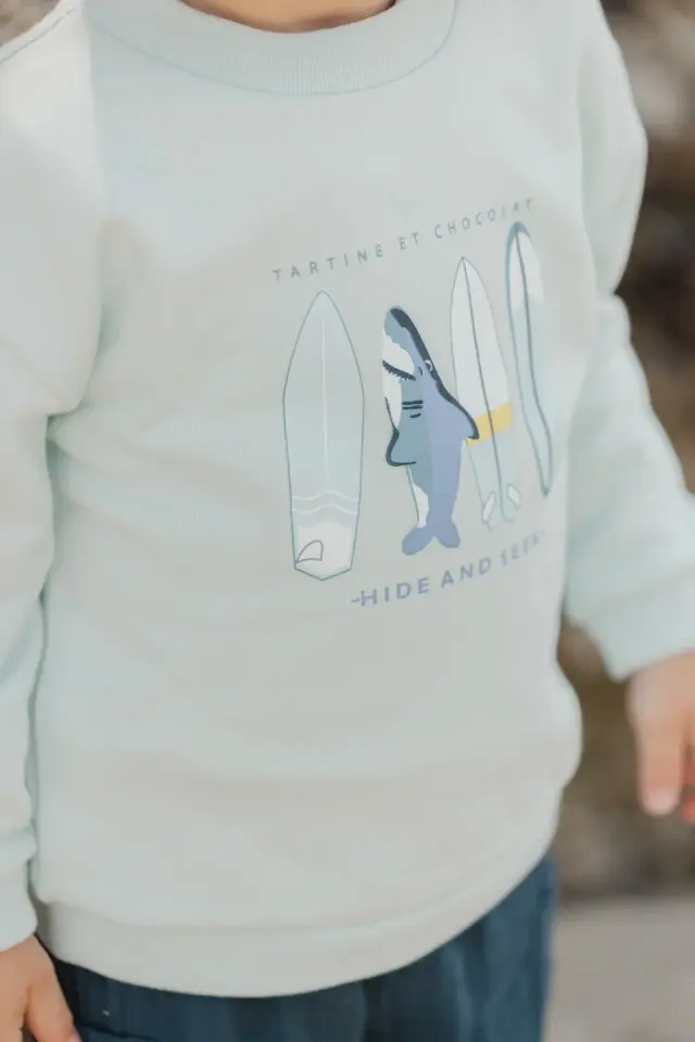 Sweatshirt